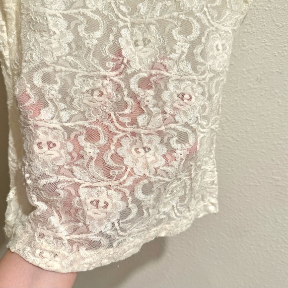 Ivory Lace top m Medium cottage core - Picture 6 of 6